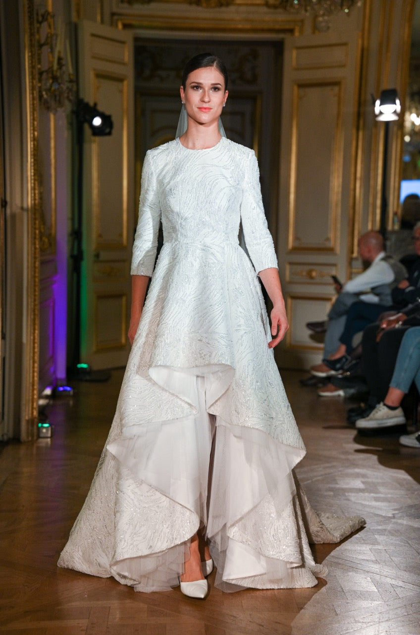 La robe Cristal qui défile à la Fashion Week de Paris