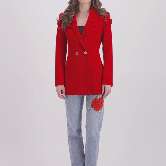 Veste de tailleur SADEONE Couture rouge made in Paris et jeans customs by Naiye KOCAK
