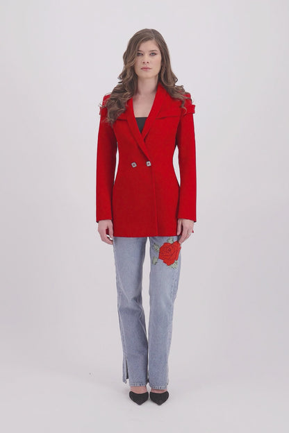 Veste de tailleur SADEONE Couture rouge made in Paris et jeans customs by Naiye KOCAK